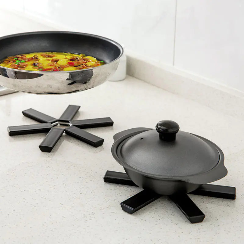 Stylish Foldable Heat-Resistant Pot Mat