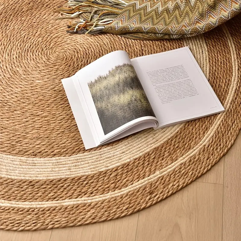 Circular Woven Carpet for Home and Bedroom