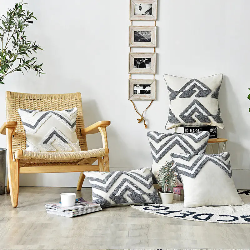 Retro Tufted Wind Throw Pillow